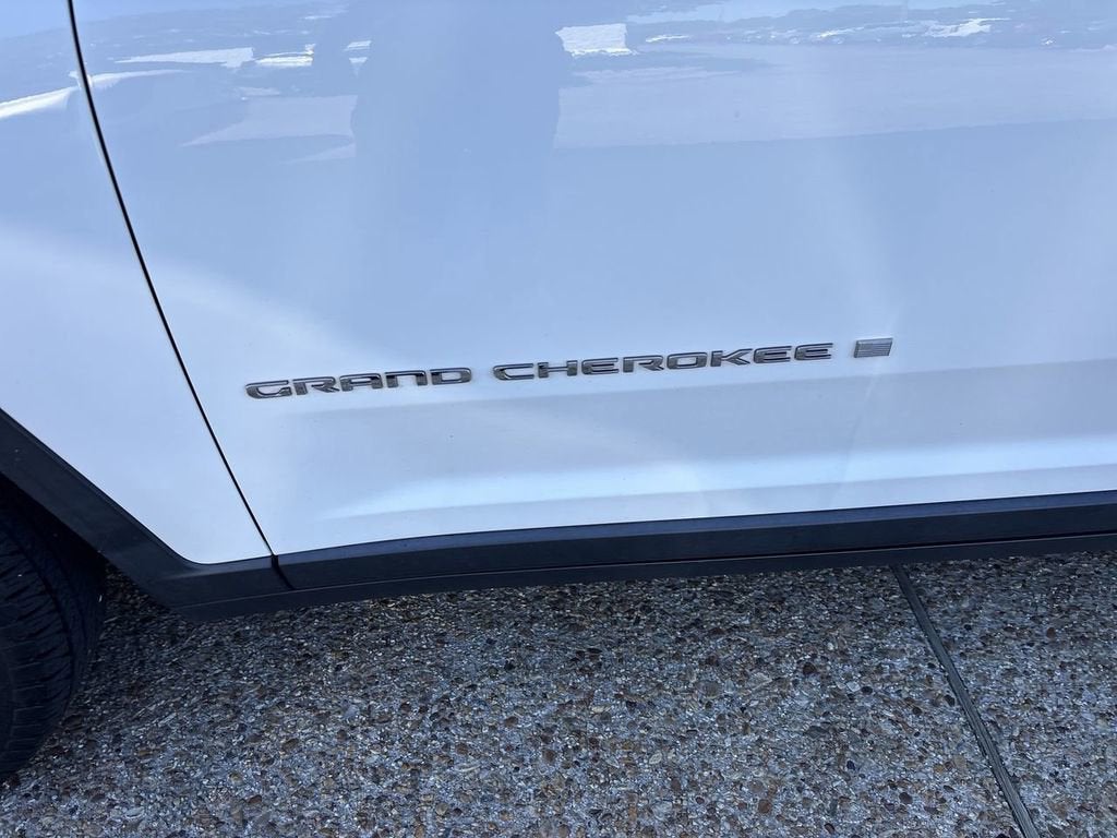 2023 Jeep Grand Cherokee Laredo 4x4