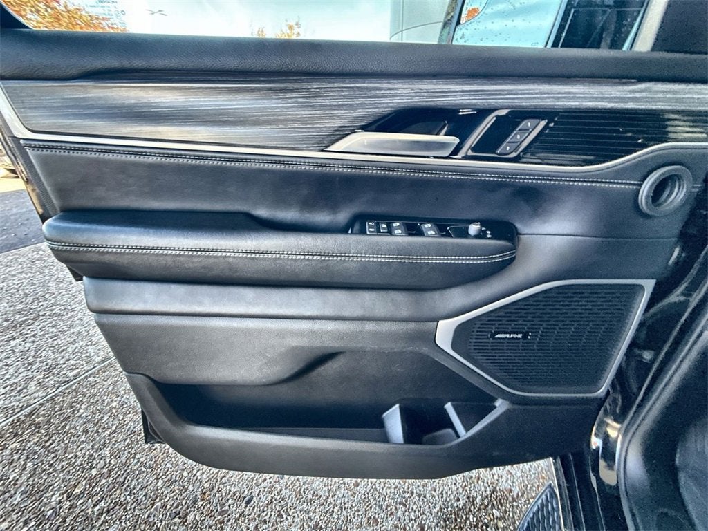 2023 Jeep Wagoneer L Series III 4x4