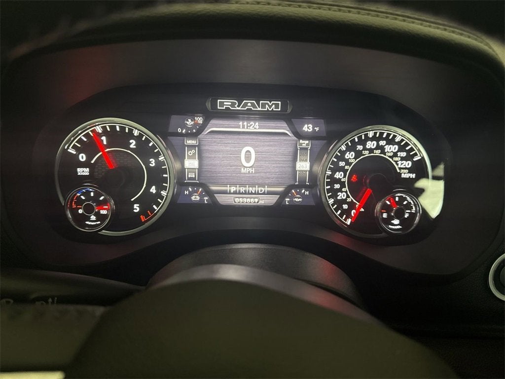 2022 RAM 1500 Laramie Crew Cab 4x4 5'7" Box