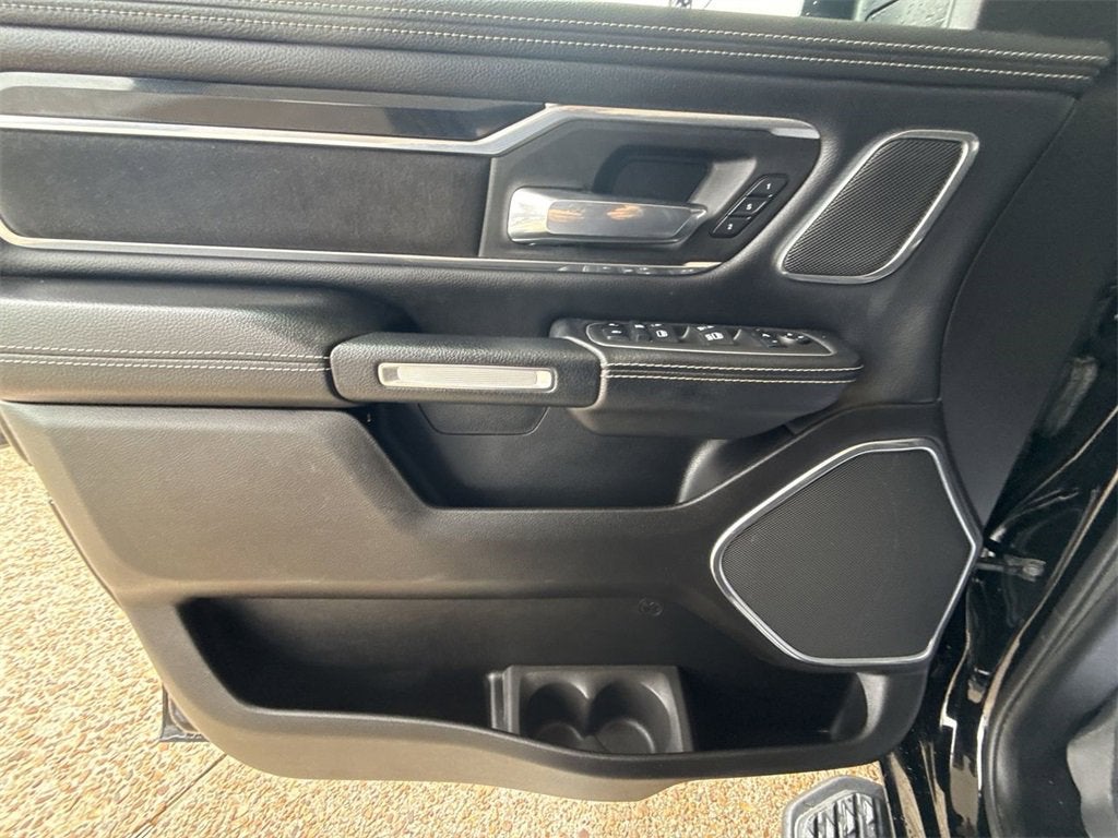 2022 RAM 1500 Laramie Crew Cab 4x4 5'7" Box