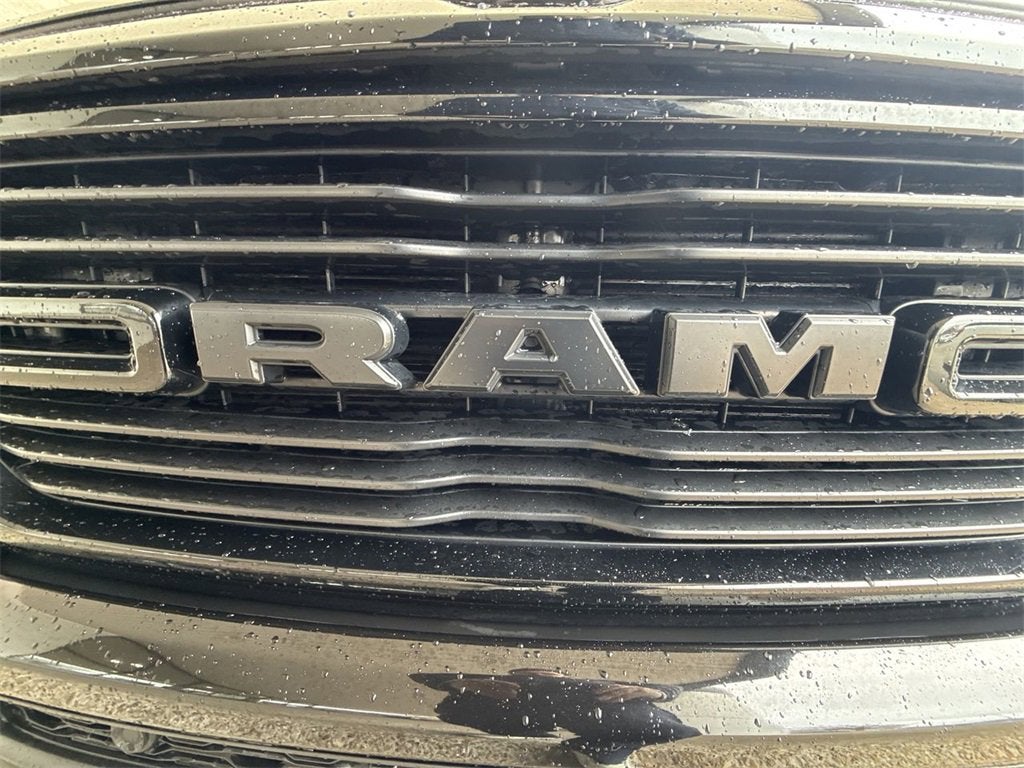 2022 RAM 1500 Laramie Crew Cab 4x4 5'7" Box