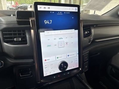 2022 Ford F-150 Lightning LARIAT