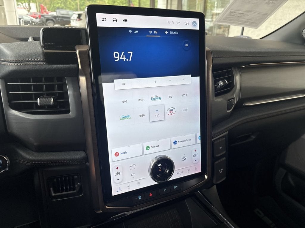 2022 Ford F-150 Lightning LARIAT