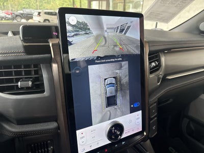 2022 Ford F-150 Lightning LARIAT