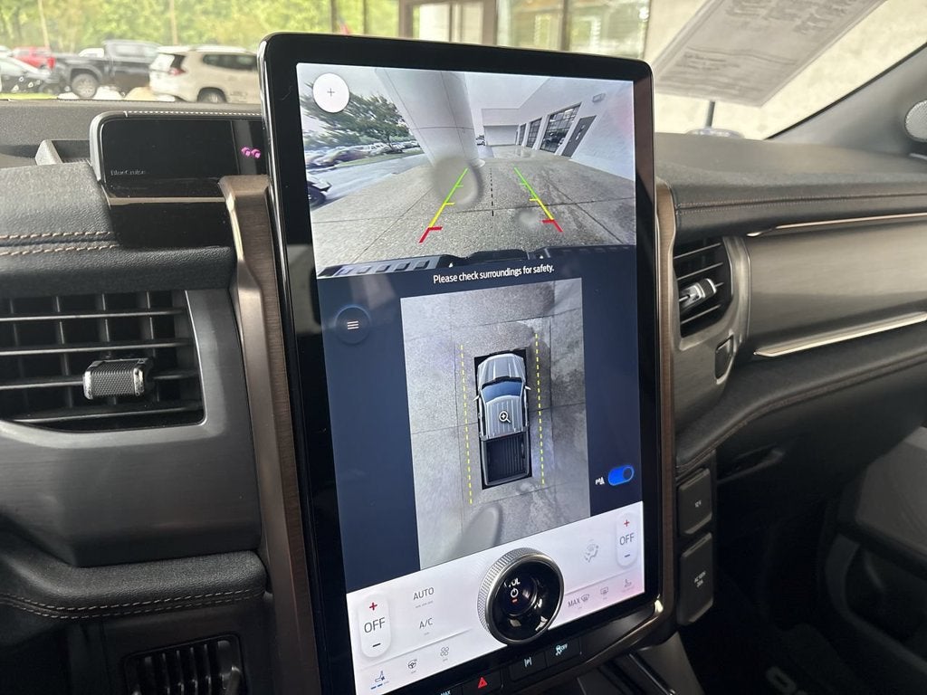 2022 Ford F-150 Lightning LARIAT