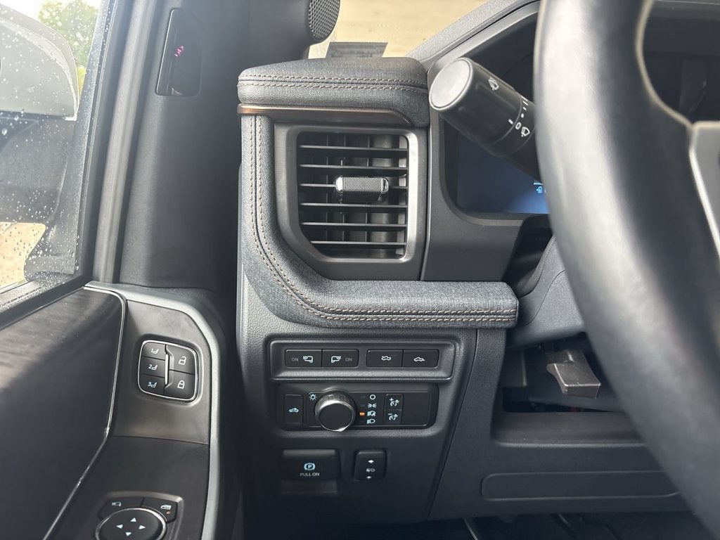 2022 Ford F-150 Lightning LARIAT