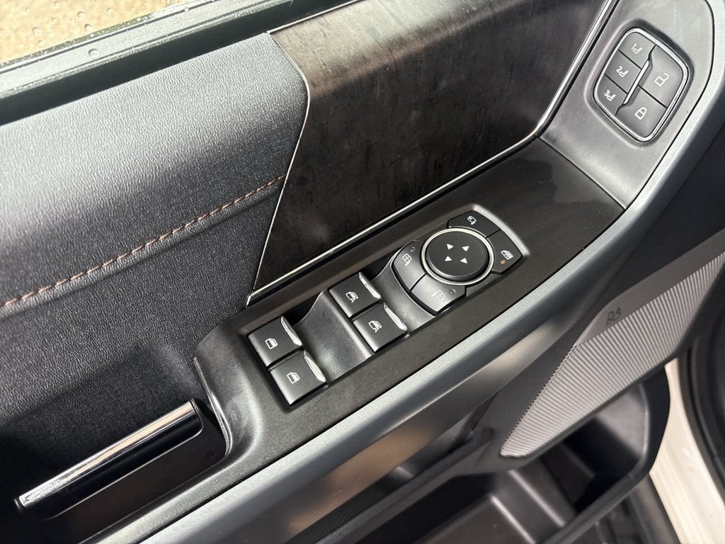 2022 Ford F-150 Lightning LARIAT