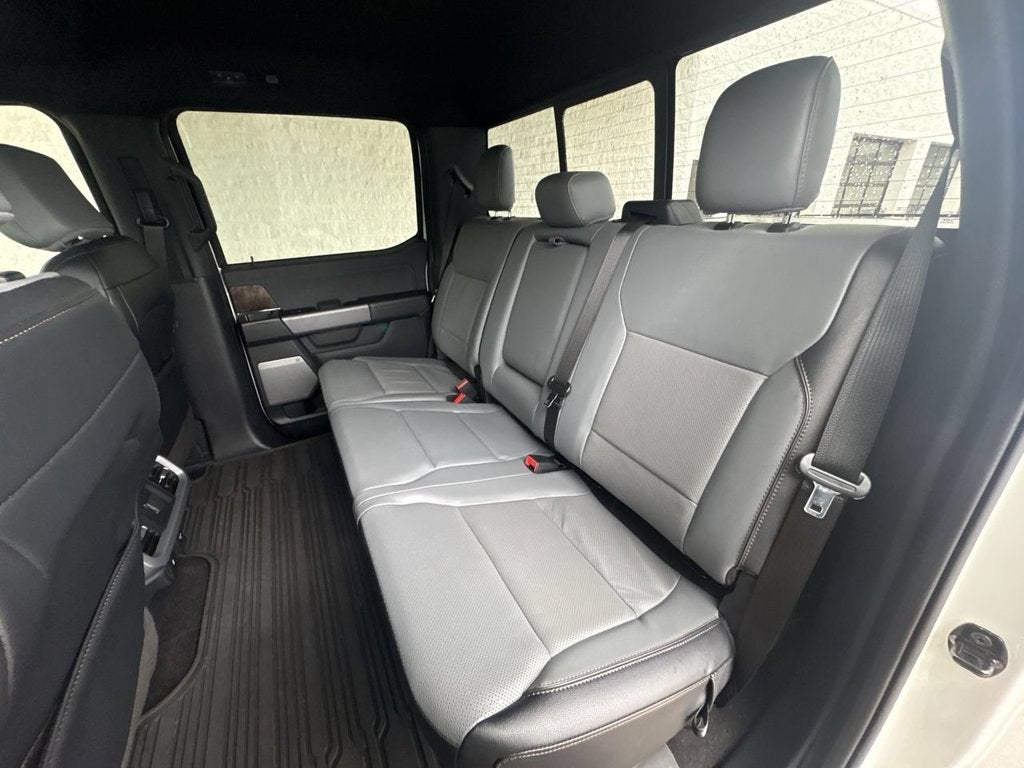 2022 Ford F-150 Lightning LARIAT