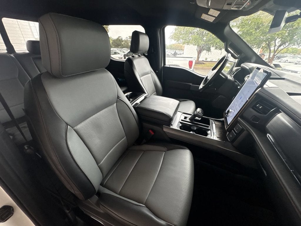 2022 Ford F-150 Lightning LARIAT