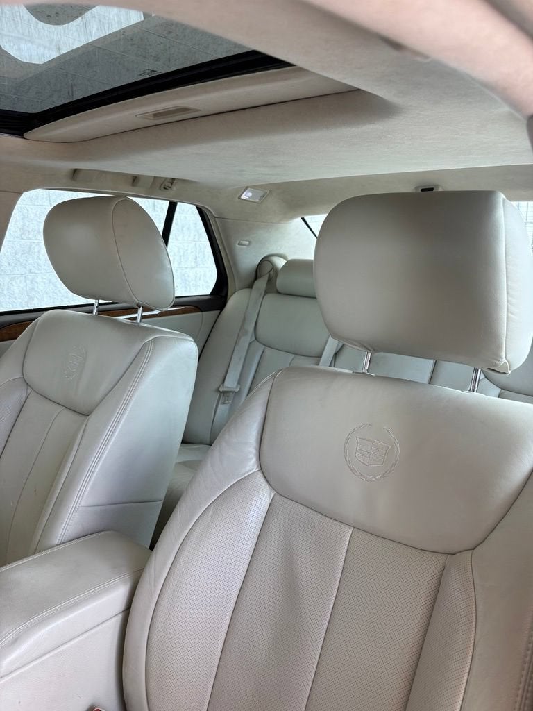 2010 Cadillac DTS w/1SE