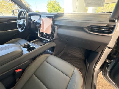 2024 GMC Acadia AT4