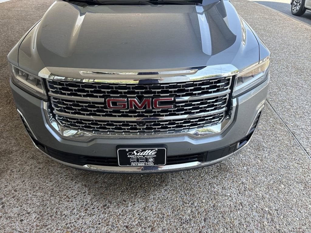2023 GMC Acadia Denali