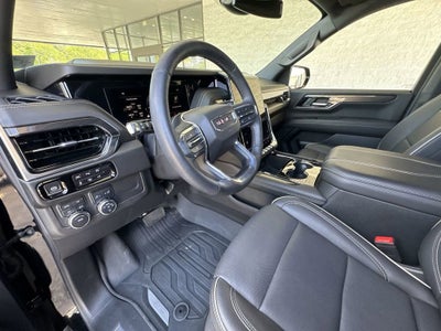 2025 GMC Yukon Elevation