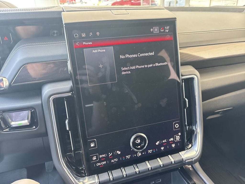 2025 GMC Yukon Elevation