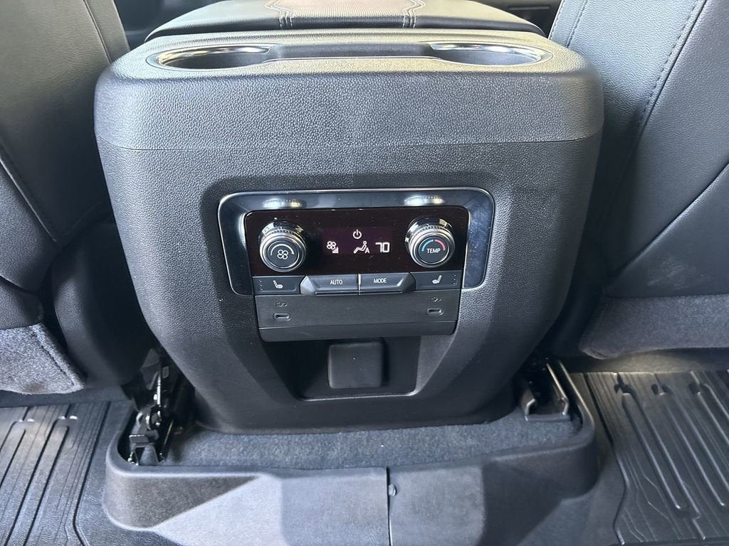 2025 GMC Yukon Elevation