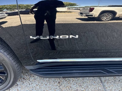 2023 GMC Yukon XL SLT