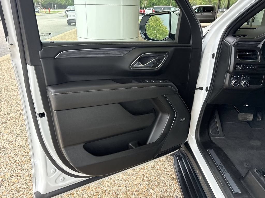 2021 GMC Yukon XL SLT