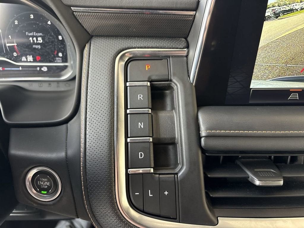 2022 GMC Yukon XL AT4