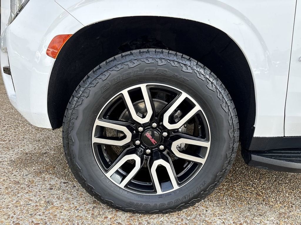 2022 GMC Yukon XL AT4