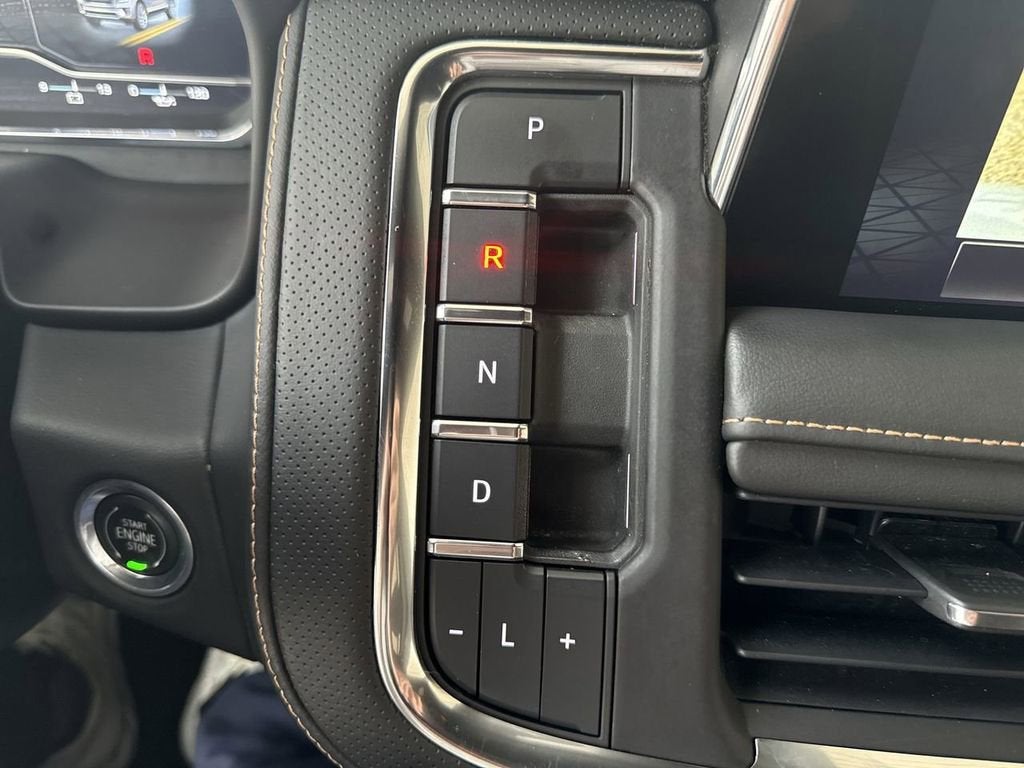 2023 GMC Yukon XL AT4