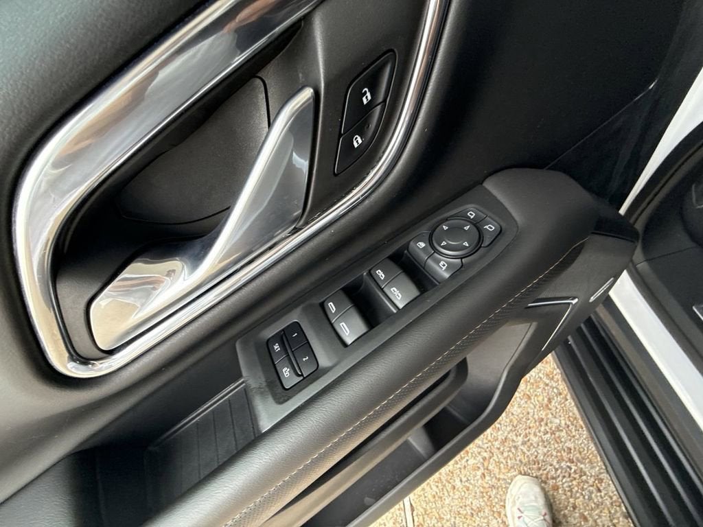 2023 GMC Yukon XL AT4