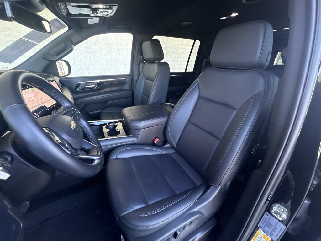 2026 Chevrolet Suburban LT - Photo 19