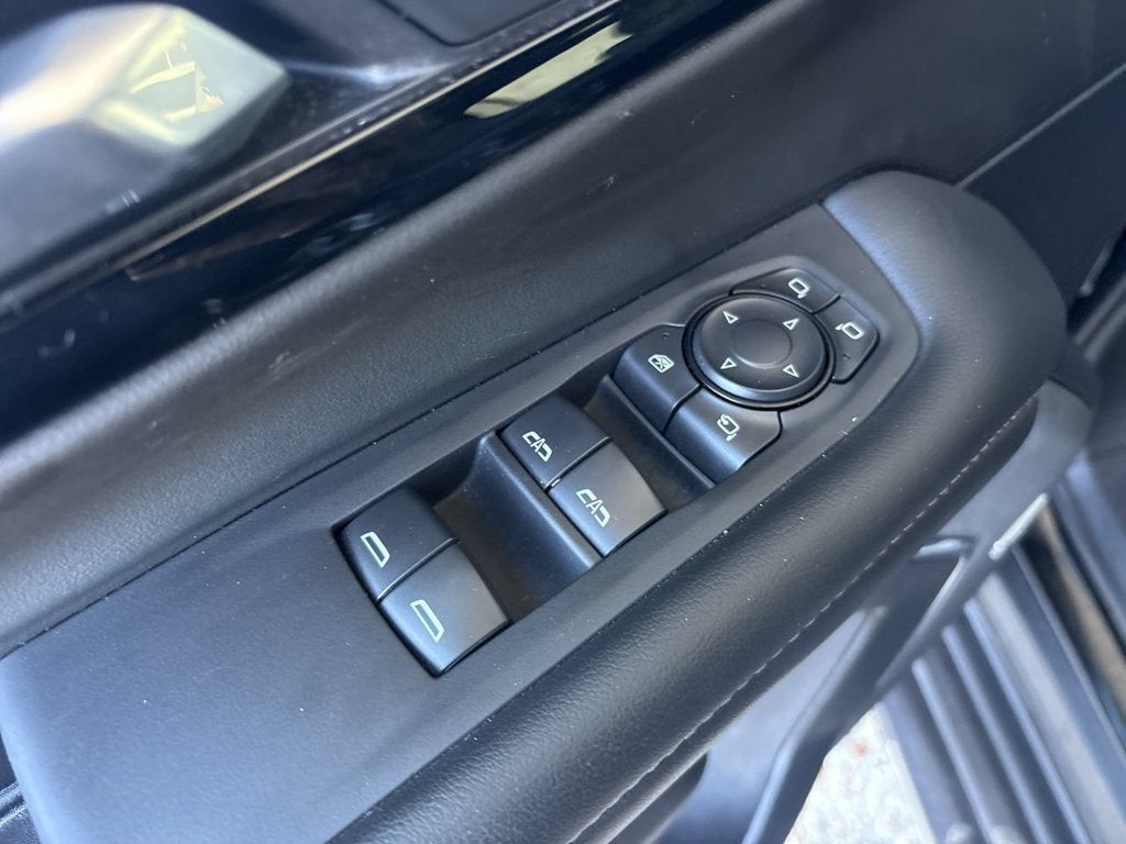 2026 Chevrolet Suburban LT - Photo 23