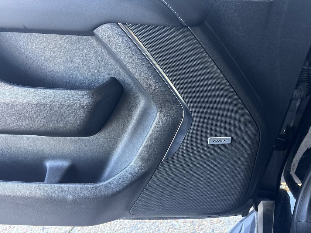 2026 Chevrolet Suburban LT - Photo 24