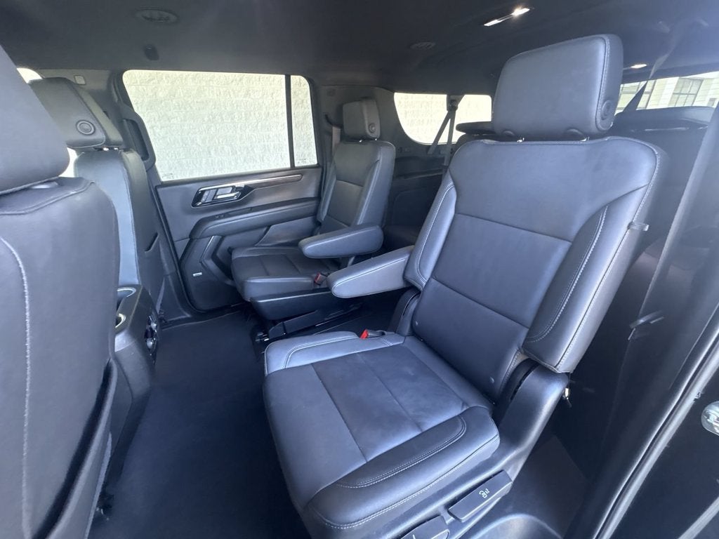 2026 Chevrolet Suburban LT - Photo 25
