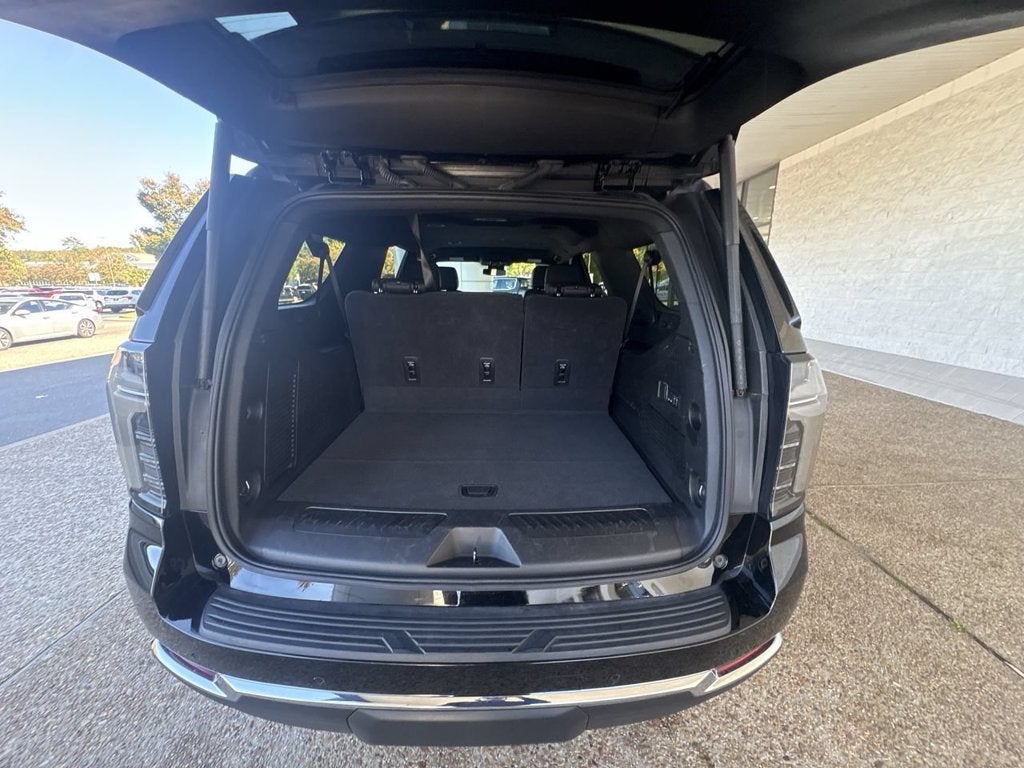 2026 Chevrolet Suburban LT - Photo 26