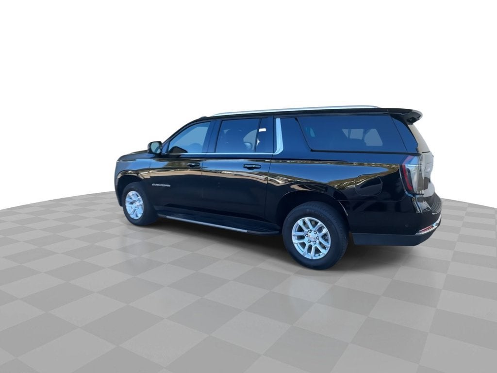 2026 Chevrolet Suburban LT - Photo 6
