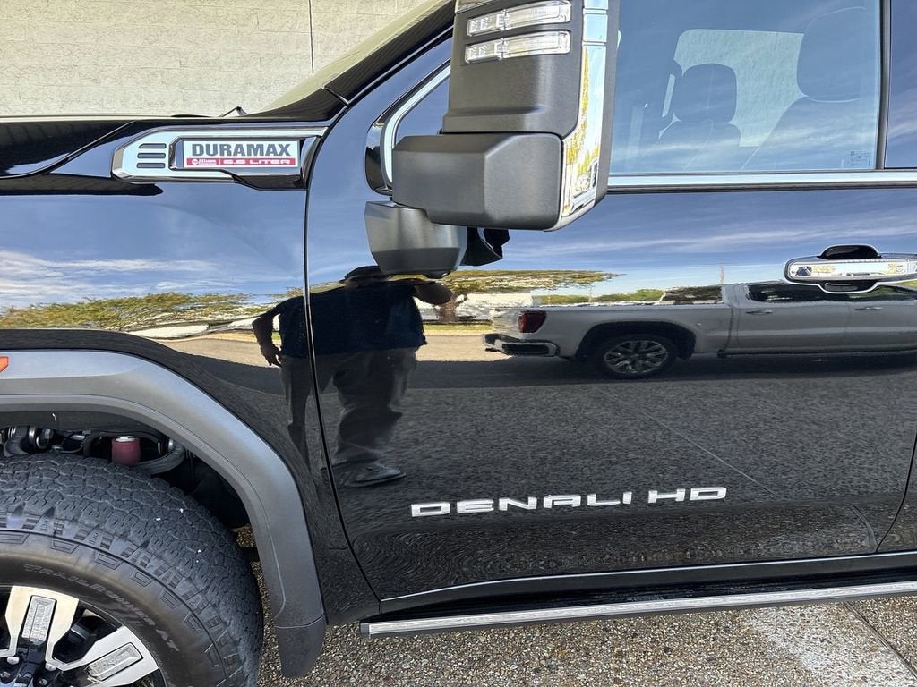 2025 GMC Sierra 2500 HD Denali