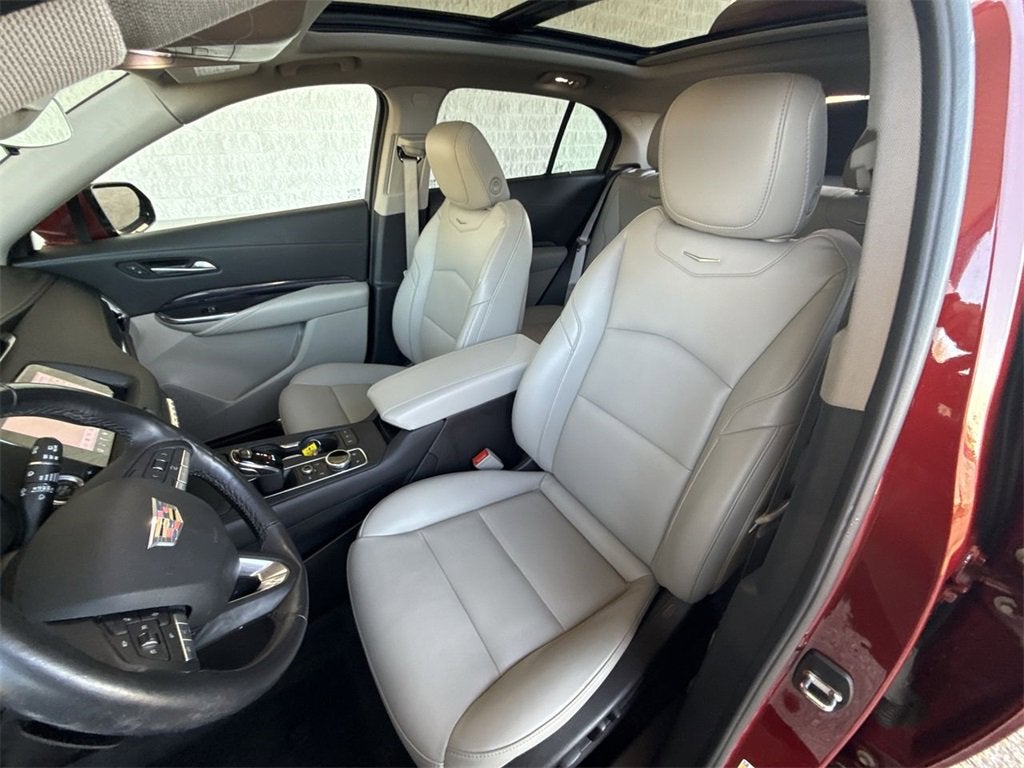 2023 Cadillac XT4 Luxury