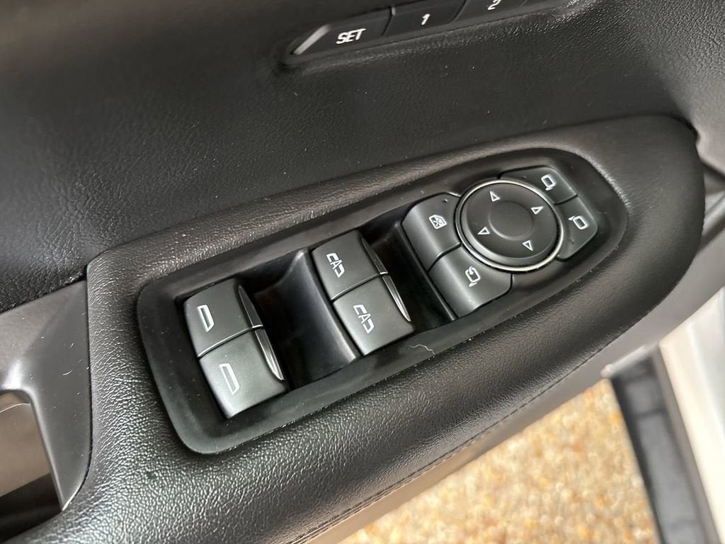 2017 Cadillac XT5 Luxury FWD