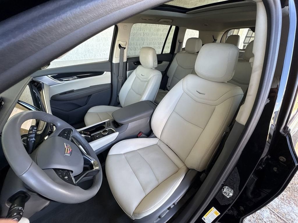 2025 Cadillac XT6 Premium Luxury