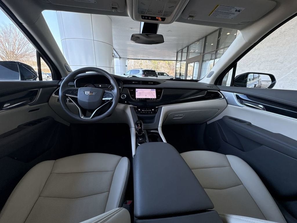 2025 Cadillac XT6 Premium Luxury
