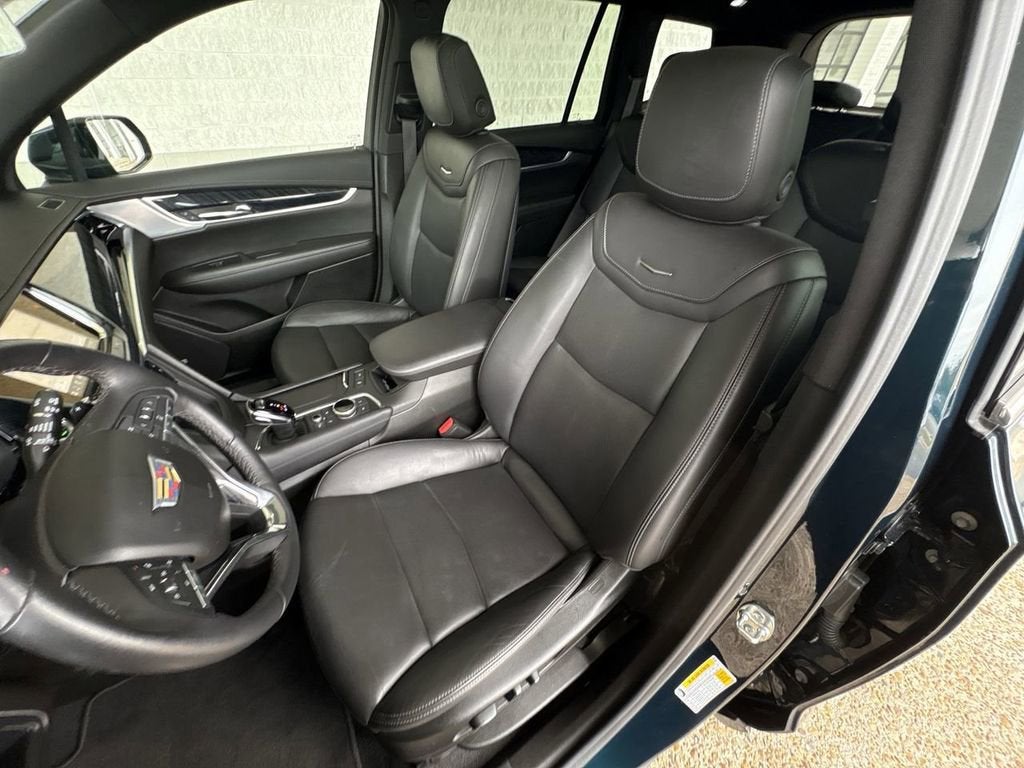 2025 Cadillac XT6 Premium Luxury