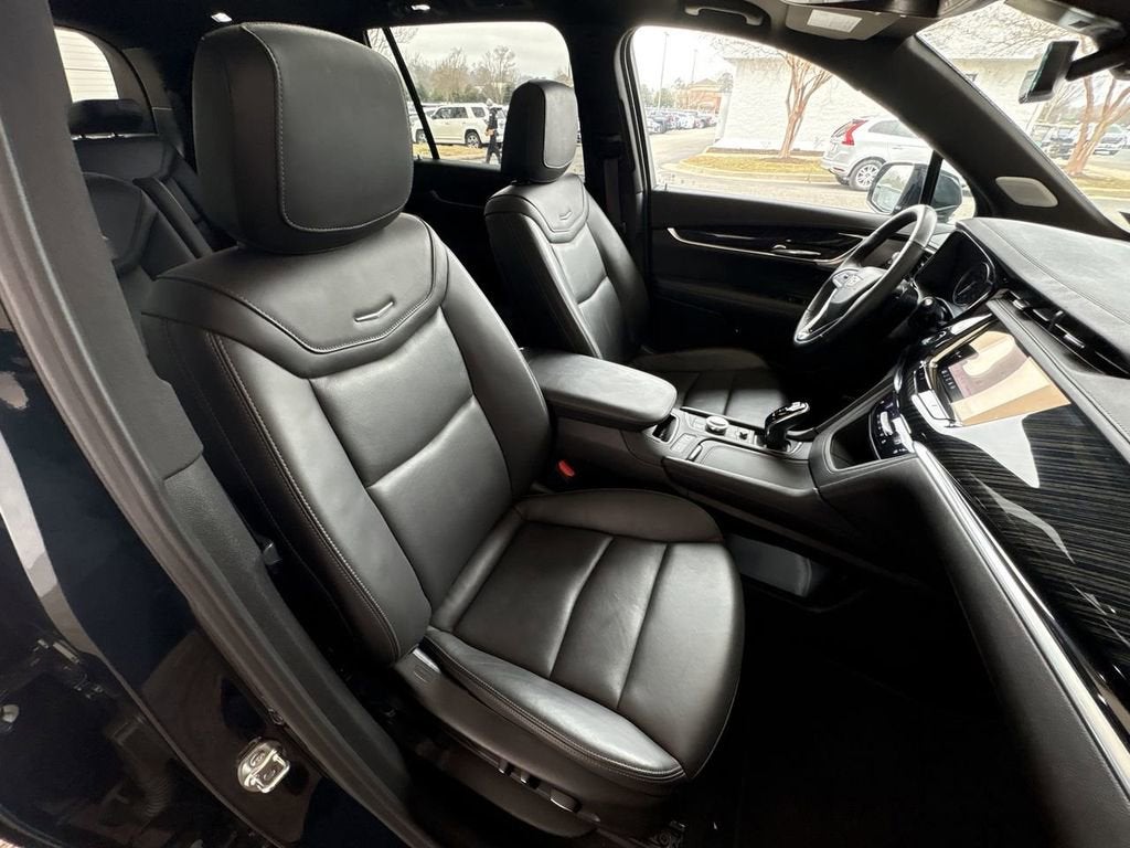 2025 Cadillac XT6 Premium Luxury