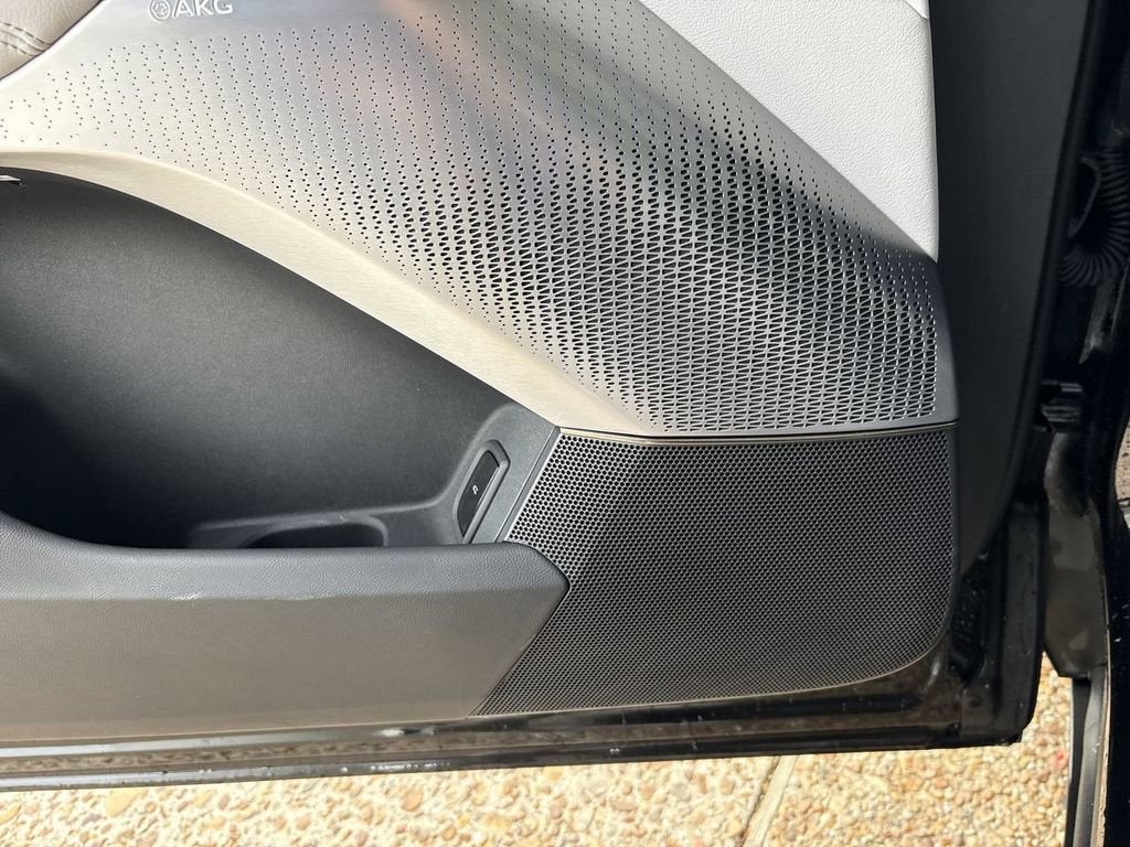 2023 Cadillac LYRIQ Luxury