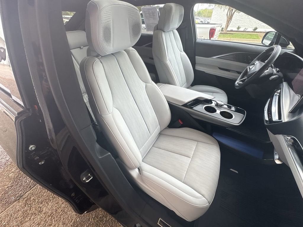 2023 Cadillac LYRIQ Luxury