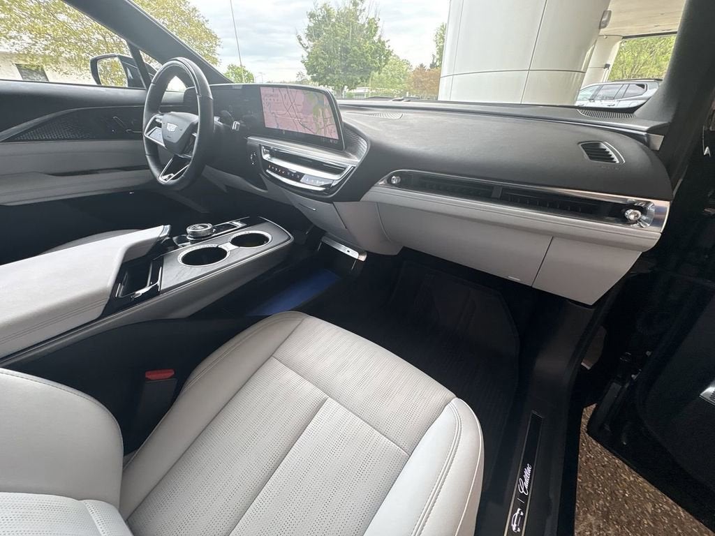 2023 Cadillac LYRIQ Luxury