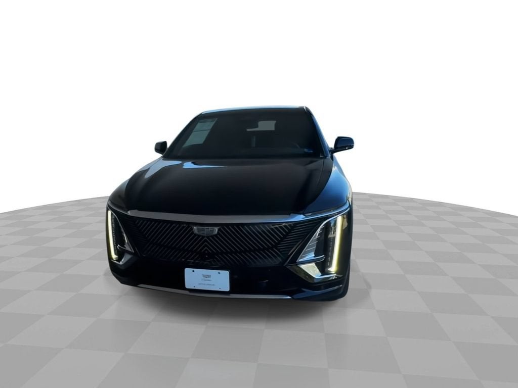 2024 Cadillac LYRIQ Luxury 1