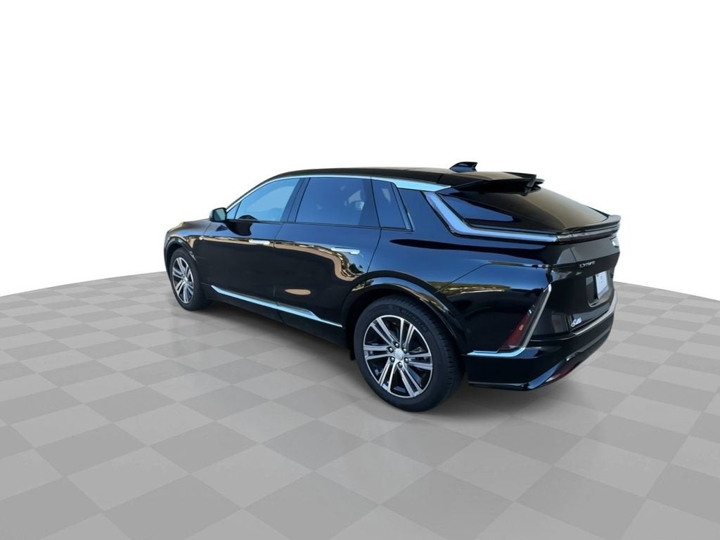 2024 Cadillac LYRIQ Luxury 1