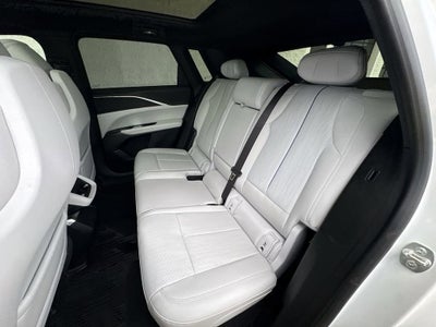 2024 Cadillac LYRIQ Luxury 1