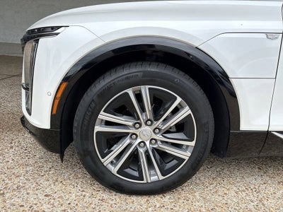 2024 Cadillac LYRIQ Luxury 1