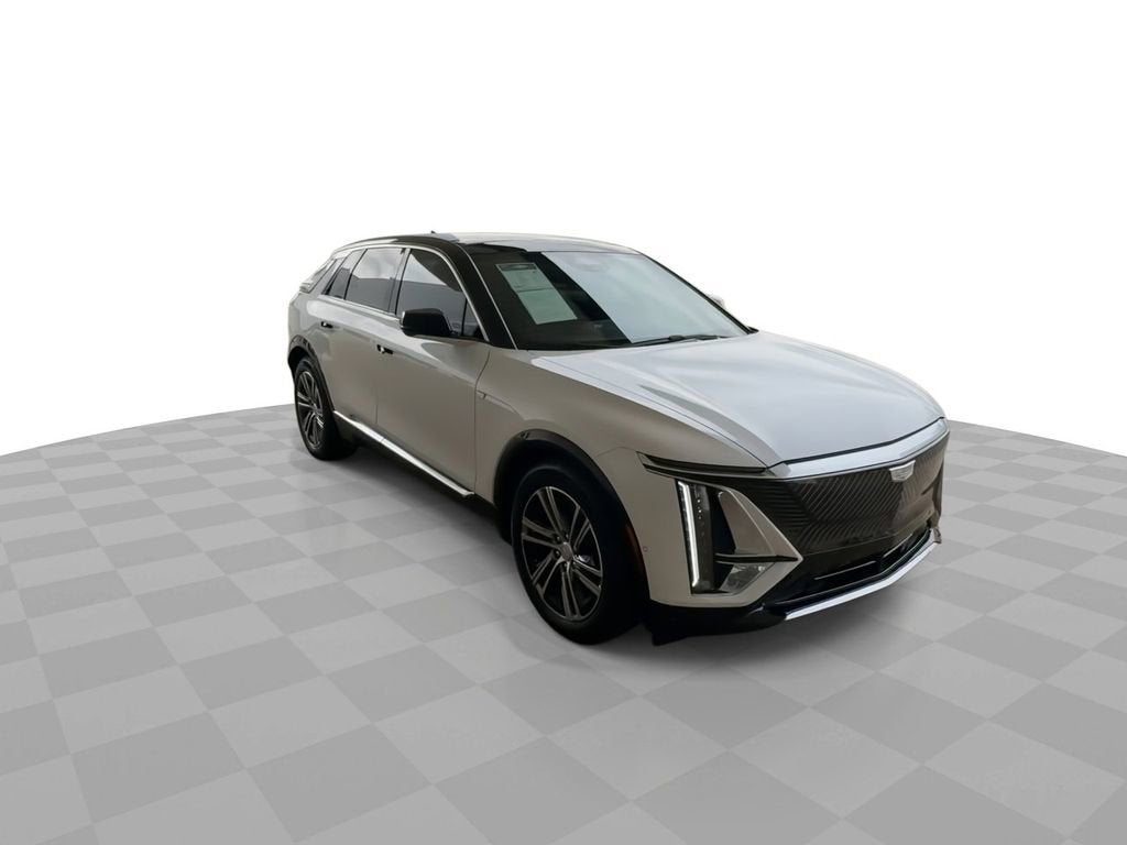 2025 Cadillac LYRIQ Luxury 2