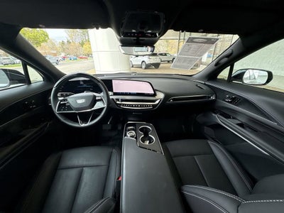 2025 Cadillac LYRIQ Luxury 2
