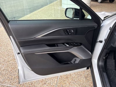 2025 Cadillac LYRIQ Luxury 2