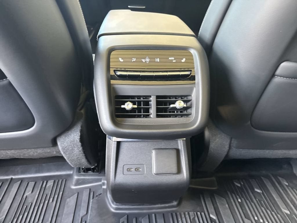 2025 Cadillac LYRIQ Luxury