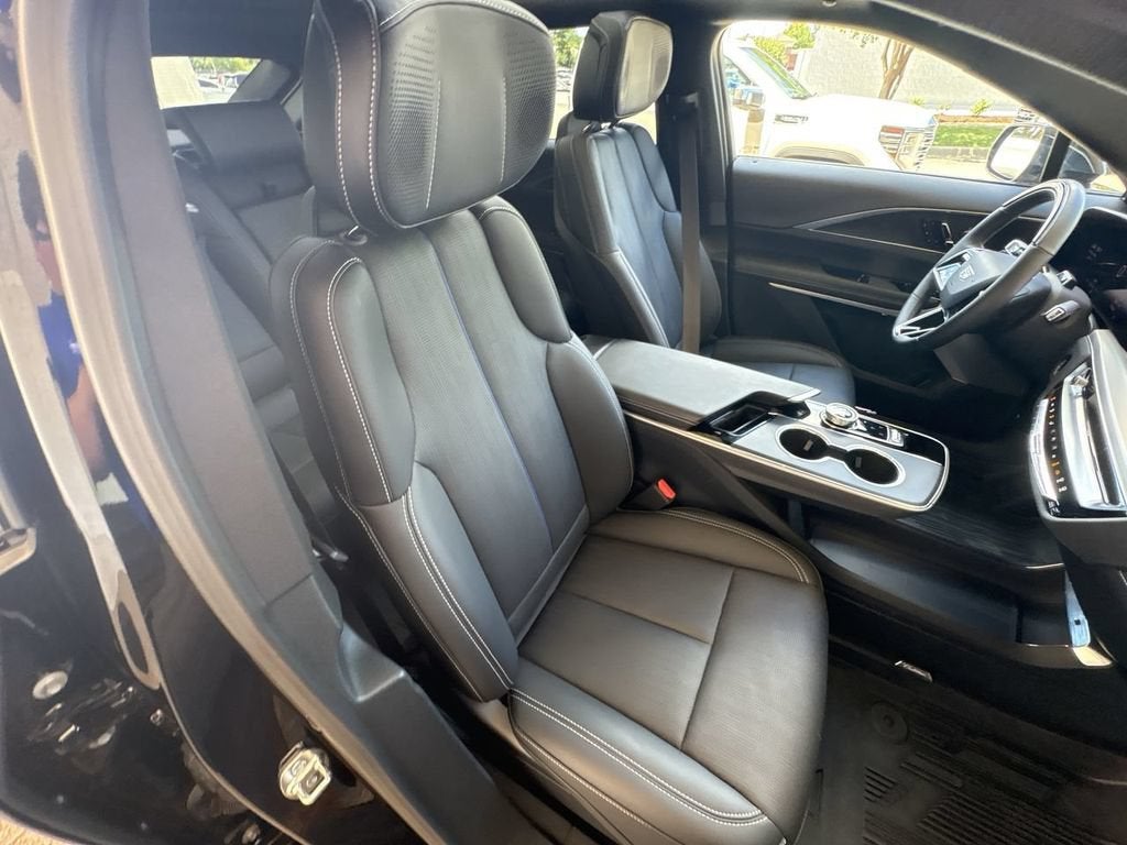 2025 Cadillac LYRIQ Luxury